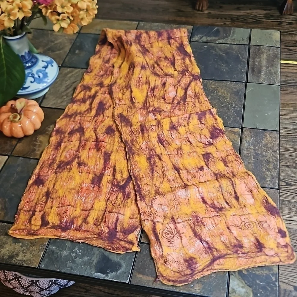 Scarf Handcrafted Wool and silk NWT 72